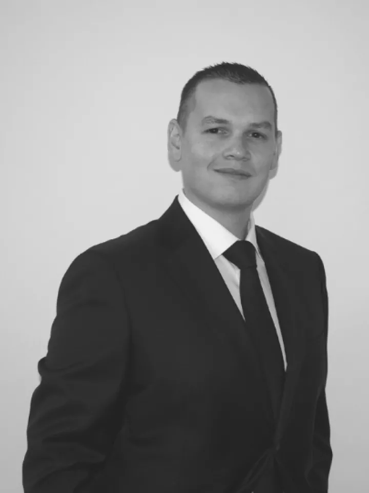 Matthieu Saintmard is Managing Director at Strand
